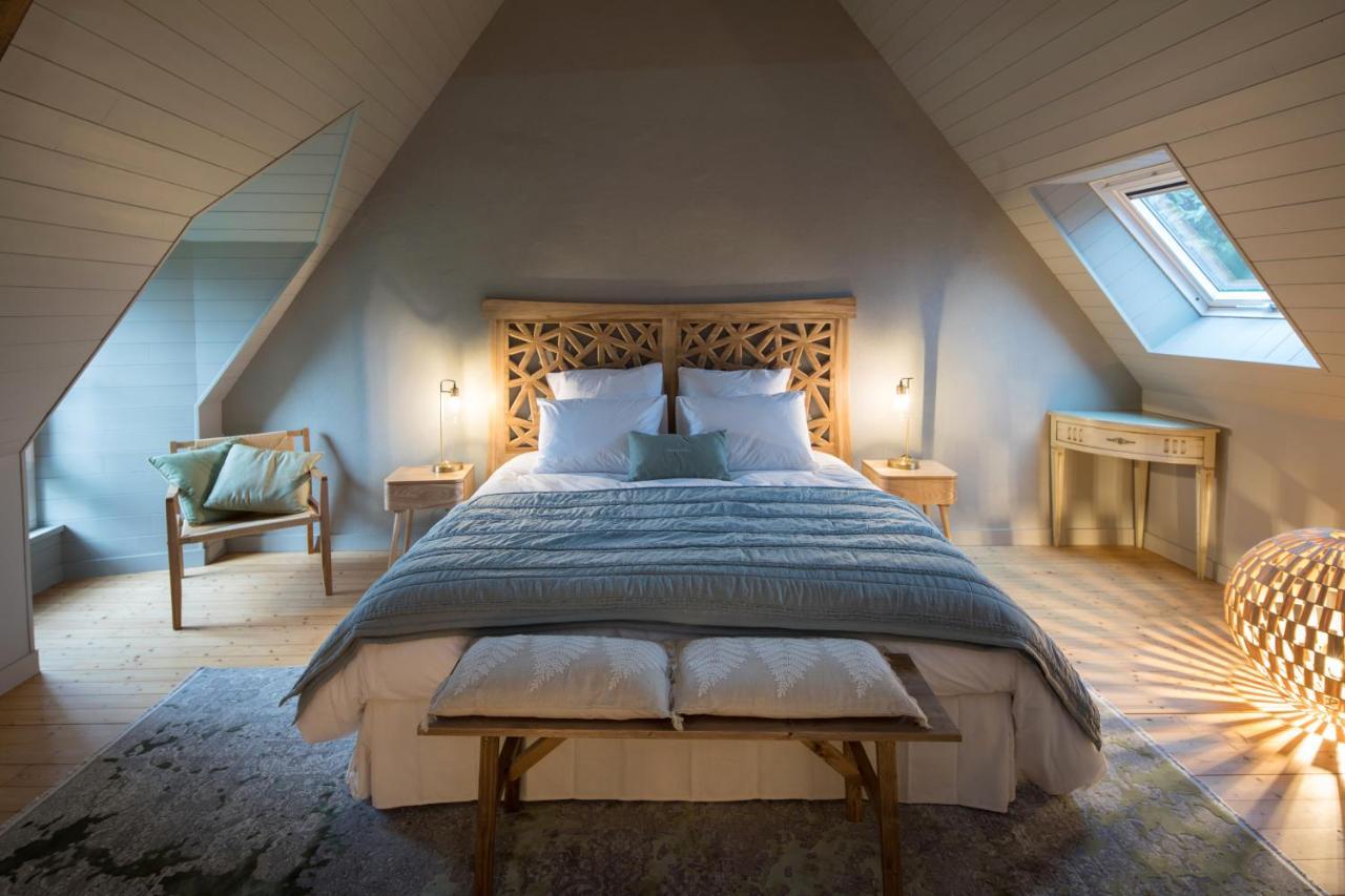 Manoir Du Vau D Arz Gites Et Chambres D Hotes Avec Piscine Malansac Экстерьер фото